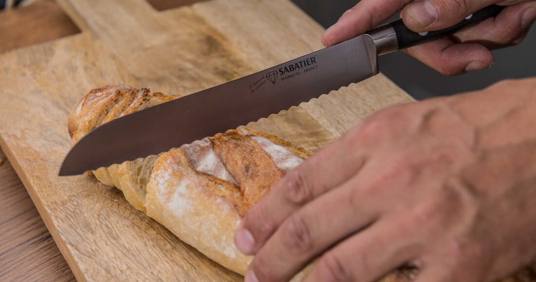 COUTEAU A PAIN FORGE IDEAL SABATIER Diamant